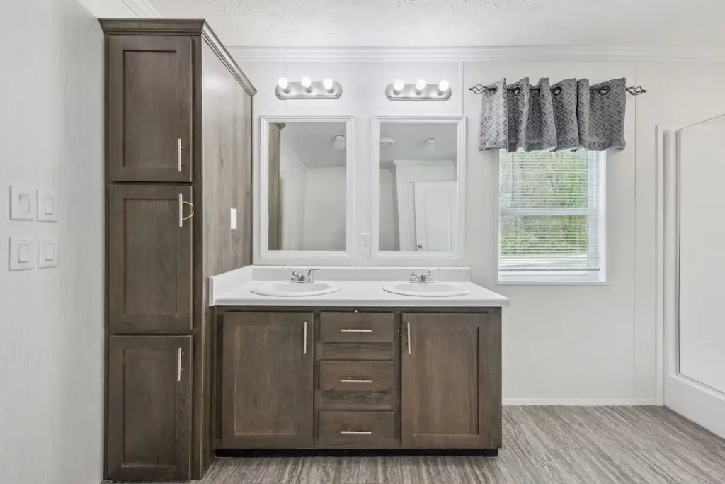 MD-62-32-Rubicon-master-bath2