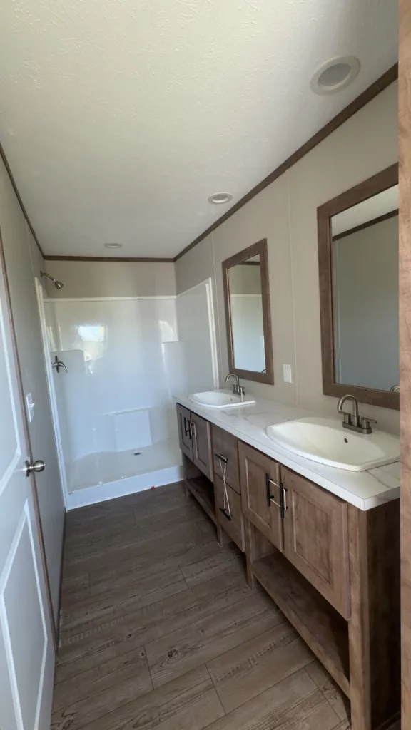 CjQKMFNuYXBjaGF0LzEzLjg4LjAuNTYgKGlQaG9uZTE4LDE7IGlPUyAyNi4xOyBnemlwKSAC