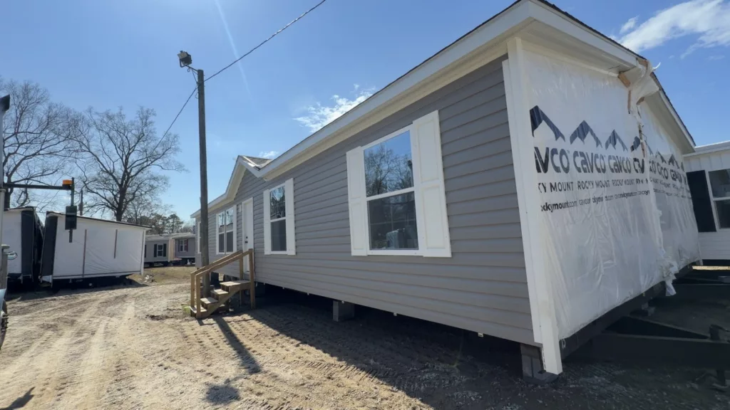 CjQKMFNuYXBjaGF0LzEzLjgyLjAuNTIgKGlQaG9uZTE4LDE7IGlPUyAyNi4xOyBnemlwKSAC