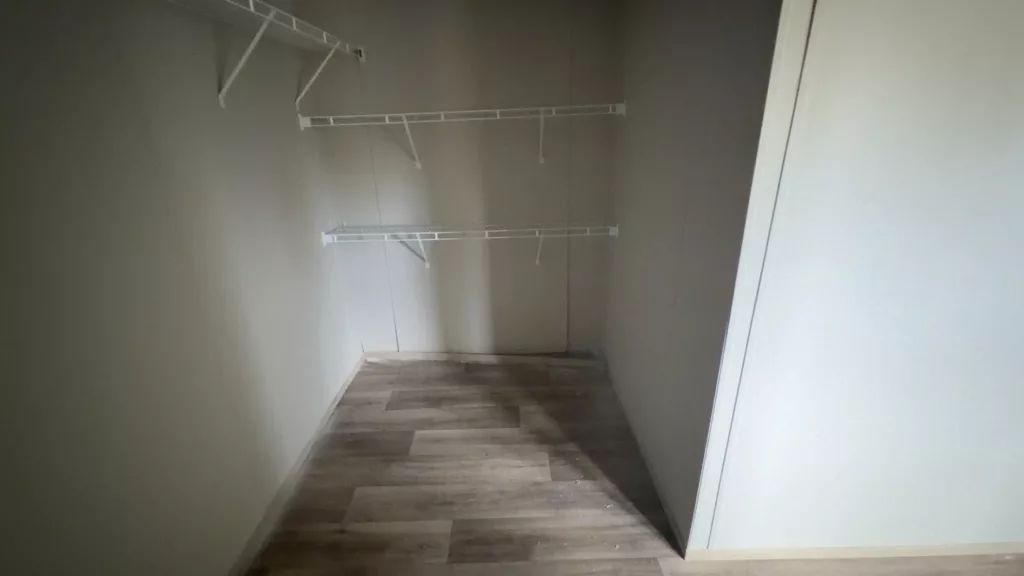 CjMKL1NuYXBjaGF0LzEzLjgyLjEuMCAoaVBob25lMTgsMTsgaU9TIDI2LjE7IGd6aXApIAI=