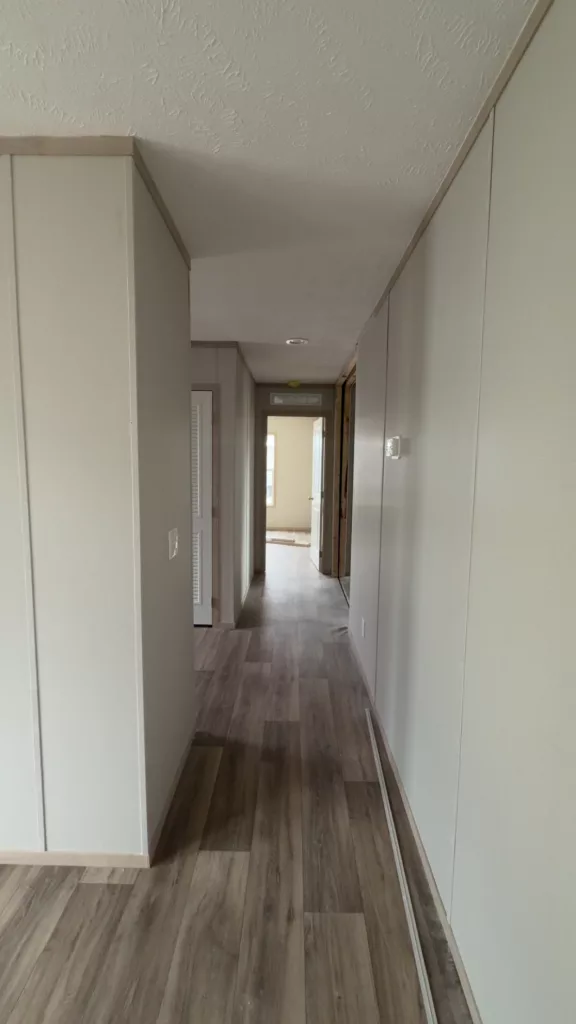 CjMKL1NuYXBjaGF0LzEzLjgyLjEuMCAoaVBob25lMTgsMTsgaU9TIDI2LjE7IGd6aXApIAI=