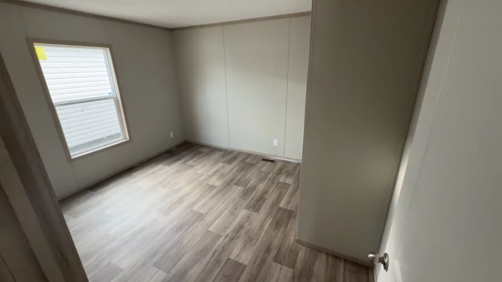 CjMKL1NuYXBjaGF0LzEzLjgyLjEuMCAoaVBob25lMTgsMTsgaU9TIDI2LjE7IGd6aXApIAI=