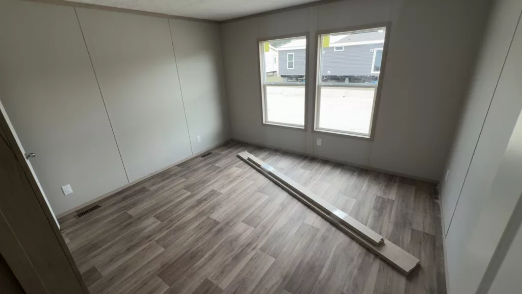 CjMKL1NuYXBjaGF0LzEzLjgyLjEuMCAoaVBob25lMTgsMTsgaU9TIDI2LjE7IGd6aXApIAI=