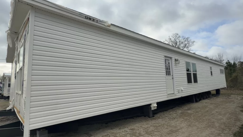 CjMKL1NuYXBjaGF0LzEzLjgyLjEuMCAoaVBob25lMTgsMTsgaU9TIDI2LjE7IGd6aXApIAI=